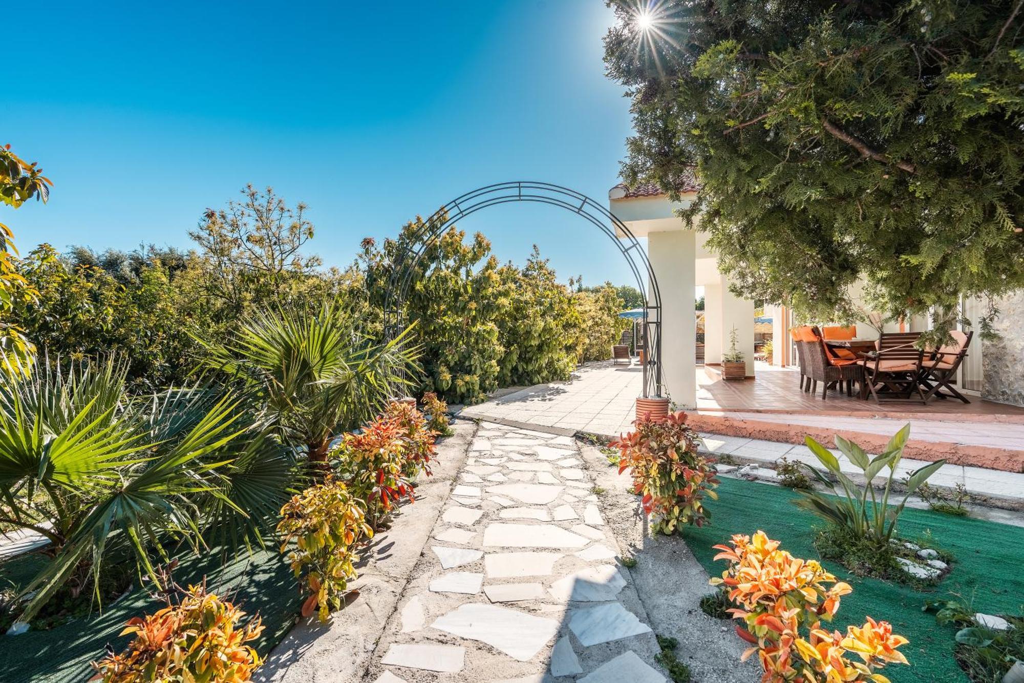 Artzy Villa Rhodes City Exterior photo
